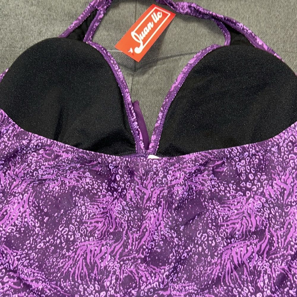 NWT small swimtop with halter closure and boy short bottom by Jose LLC - Picture 9 of 15